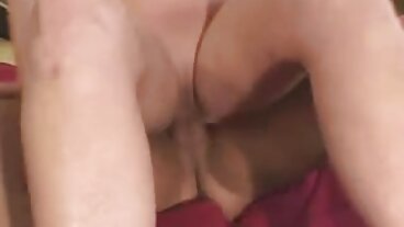 பிரேஸர்ஸில் இருந்து உணர்ச்சிவசப்பட்ட விக்டோரியா வோக்ஸ்எக்ஸ் டீன் படம்