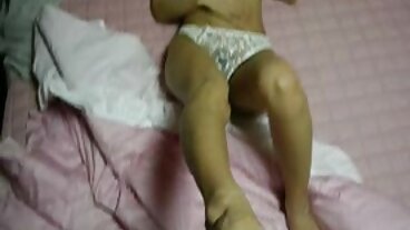 Blacked.Com இலிருந்து அற்புதமான ஆலிஸ் பிங்குடன் உறுதியான ஆஸ் செக்ஸ்