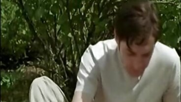 ரியாலிட்டி கிங்ஸின் கவர்ச்சியான ஏஞ்சலிகா கிரேஸுடன் திரைப்படம் போஸ்